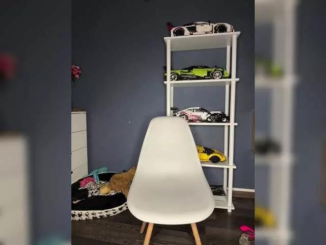 Offline Akadori on BongaCams