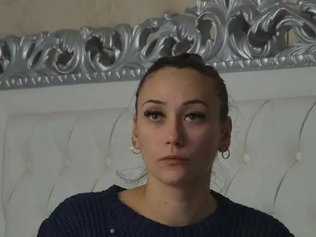 Offline AliceMunro on BongaCams