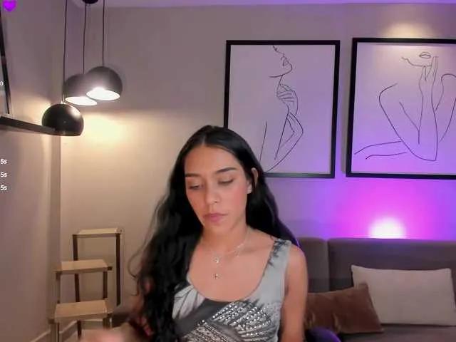 AmaliaCruss on BongaCams 