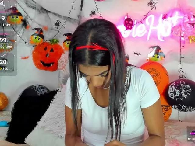 Freechat BarbieHotLaura on BongaCams