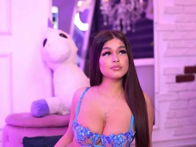 Freechat BellaNoirre on BongaCams