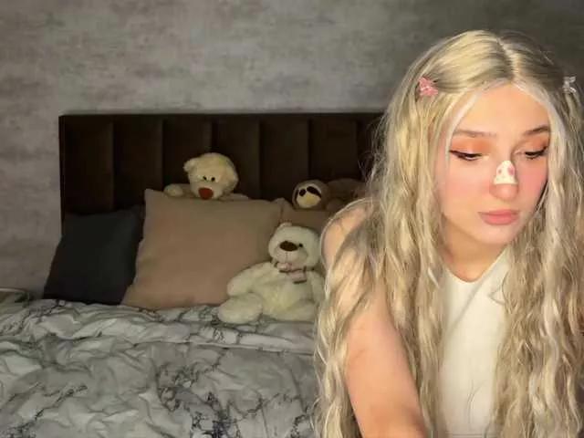 Offline ButttFly on BongaCams