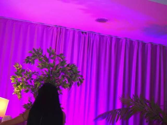 ChicaOra on BongaCams 