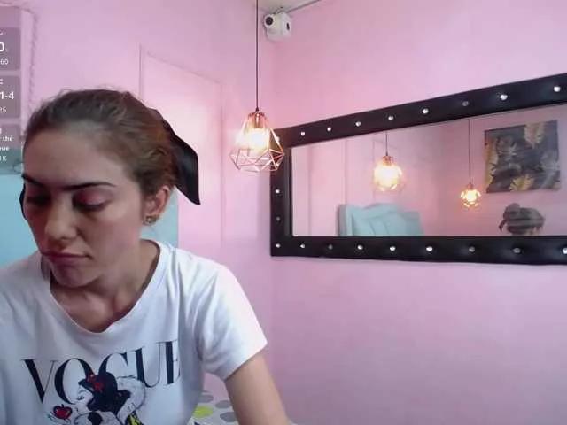 Offline cintia7cute on BongaCams