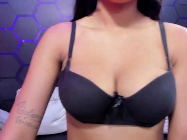 Freechat Daring-Latinavip on BongaCams