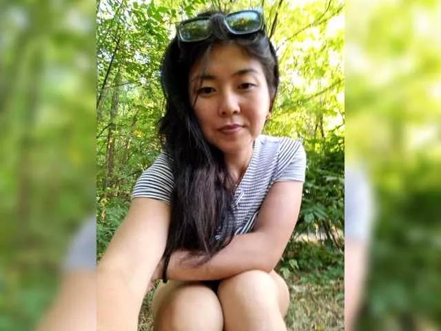 dasha922 on BongaCams