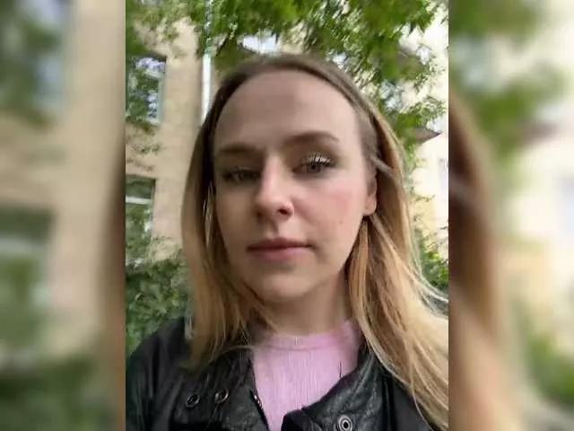 Freechat elegantbabe on BongaCams