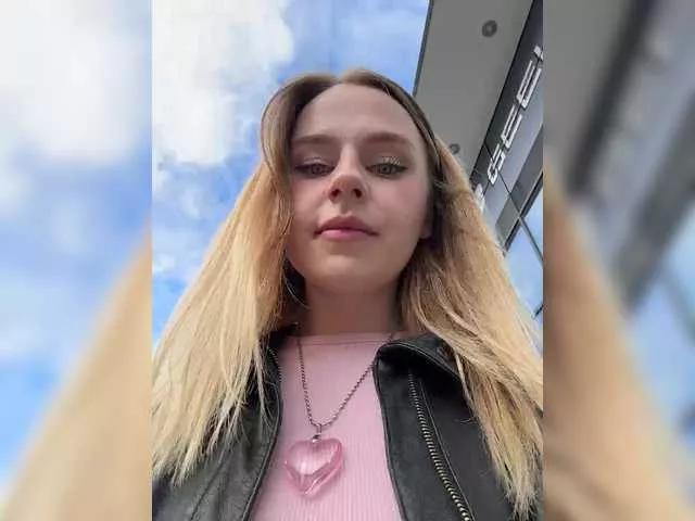 Freechat elegantbabe on BongaCams