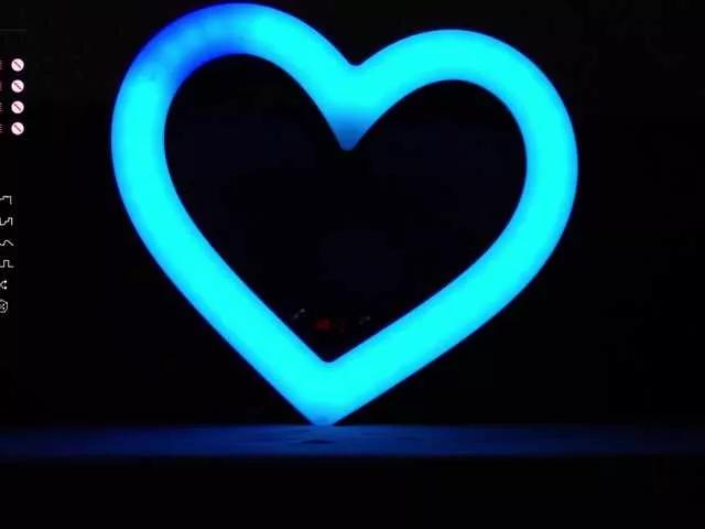 Freechat emely1benz on BongaCams