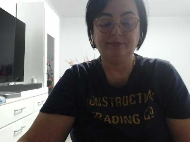 Offline Emyllywhite on BongaCams