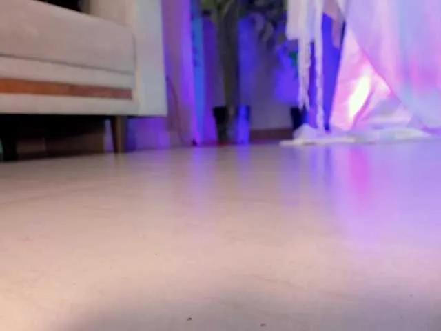 Freechat EsmeraldaGrace on BongaCams