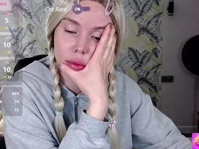 Offline Foxymoxy19 on BongaCams