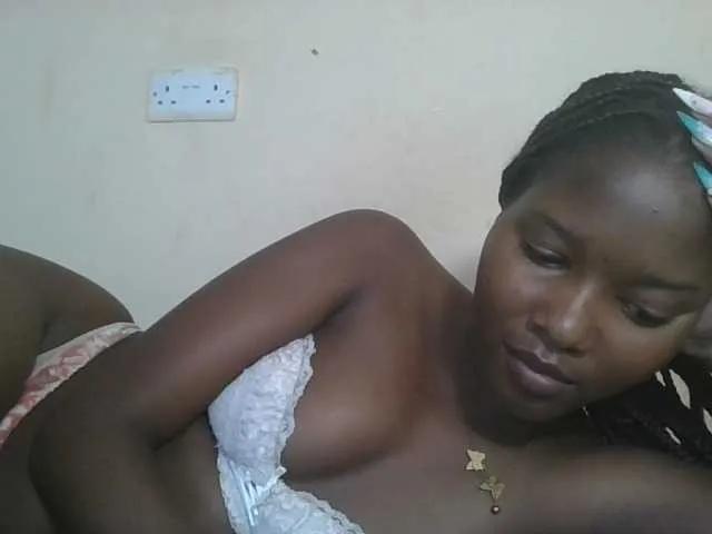 Freechat Hornyqueen4 on BongaCams