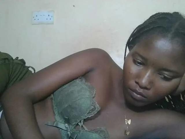 Freechat Hornyqueen4 on BongaCams