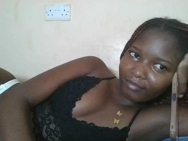 Freechat Hornyqueen4 on BongaCams