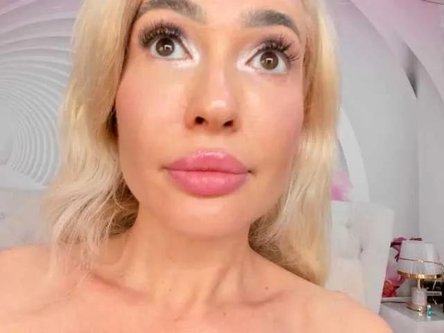 Freechat HottieSweetBritney on BongaCams