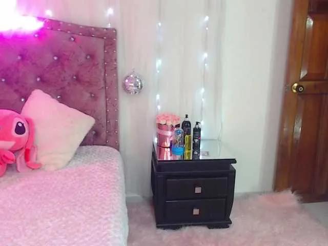 Freechat KloeFernandez on BongaCams