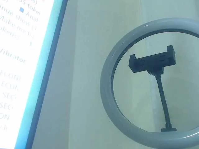 Freechat KloeFernandez on BongaCams