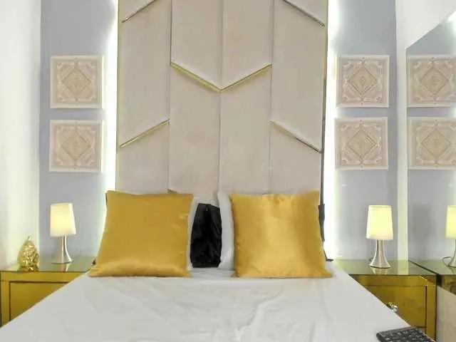 LanaAdisa on BongaCams 