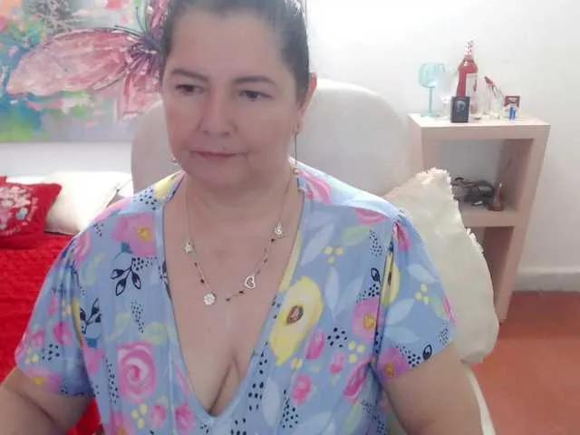 Offline leonela on BongaCams