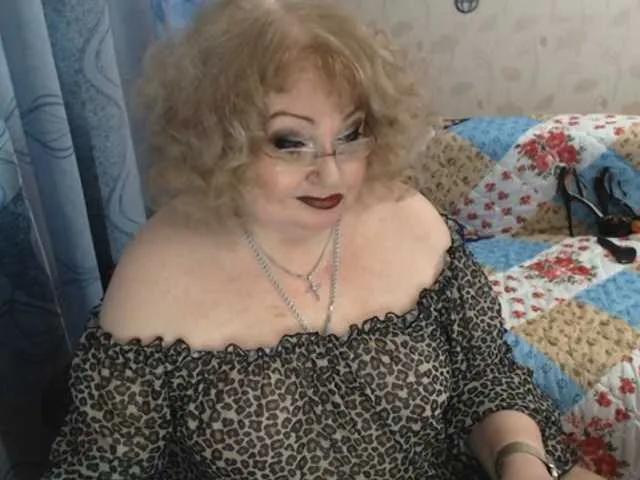 Freechat livingnextdoor on BongaCams