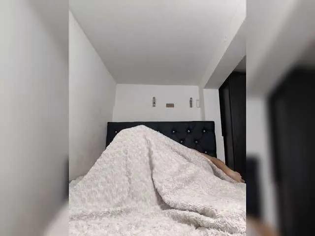 Lola7777 on BongaCams