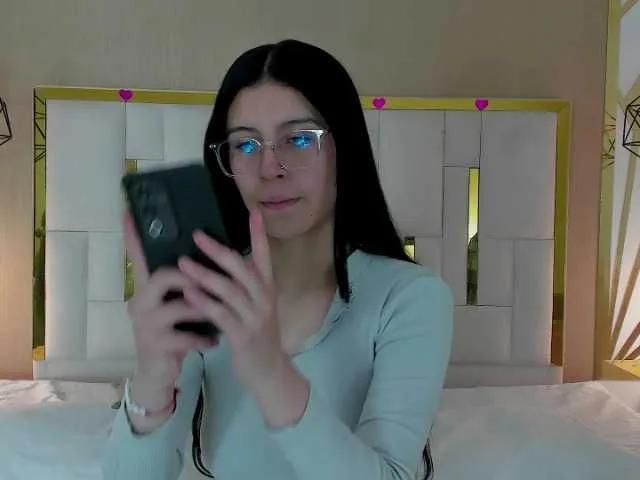 Freechat maddy-jacksonw on BongaCams