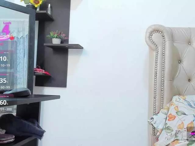 Offline MatureBlonde on BongaCams