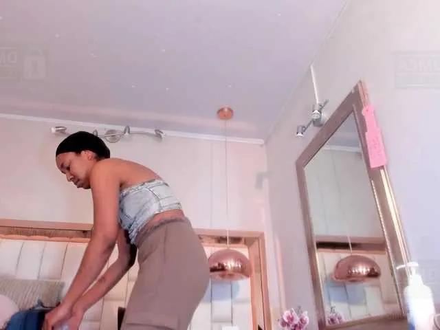 Freechat Mikeyla-Russo on BongaCams