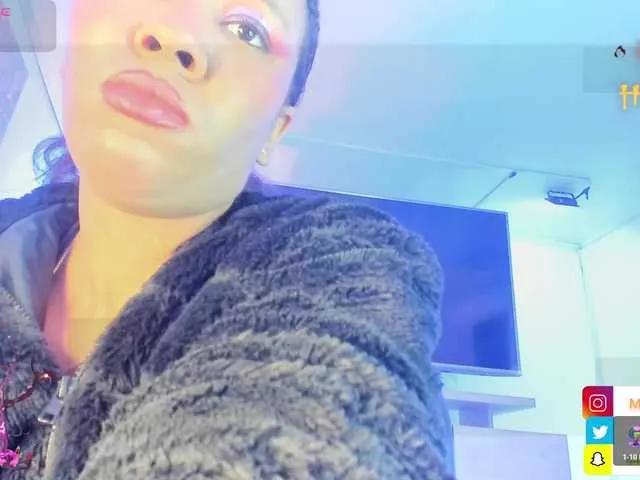 Freechat Mikeyla-Russo on BongaCams