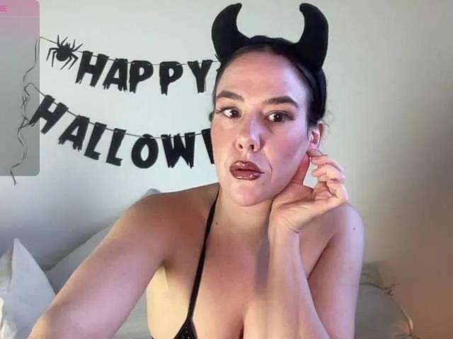 Offline MilkHoneyLullabies on BongaCams