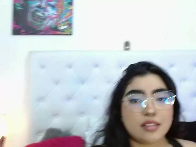 mollycurvyhot on BongaCams 