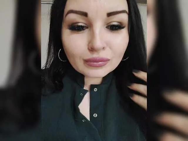 Offline Monica- on BongaCams