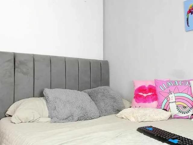 Freechat naughtylovers on BongaCams