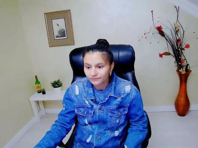 Offline Pervertqueen on BongaCams