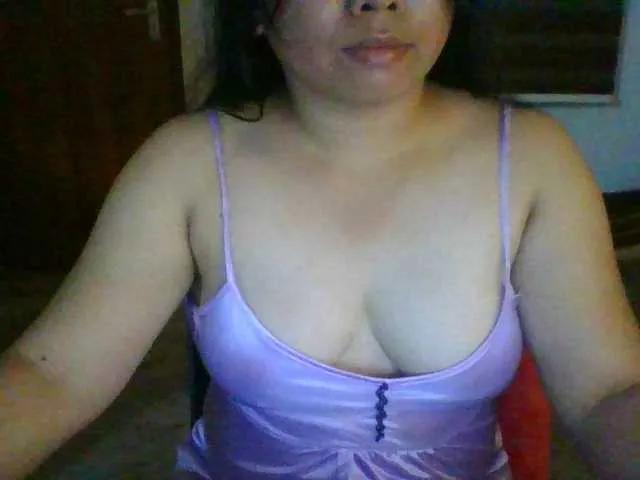 Offline RossyLove on BongaCams