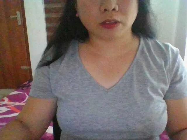 Offline RossyLove on BongaCams