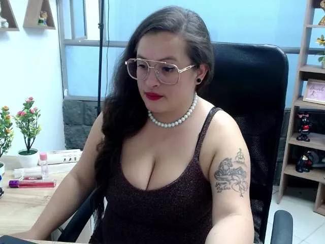 Freechat SaraThonson on BongaCams