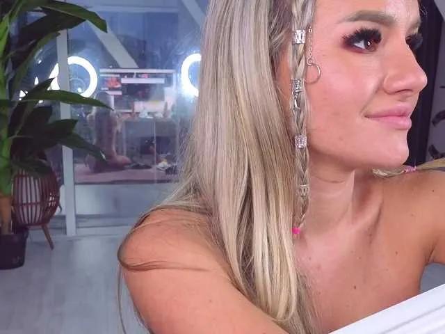 Offline SpoilM3Mor3 on BongaCams