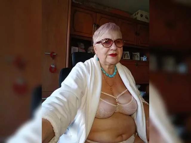 SweetCherry00 on BongaCams 