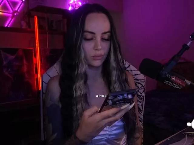 Freechat your-red-wine on BongaCams