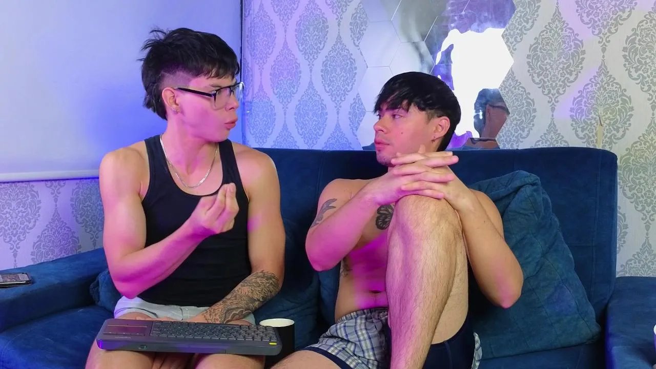 Angel_boyy2 —  #C2C #armpits #smoke #bdsm #feet #amateur #anal