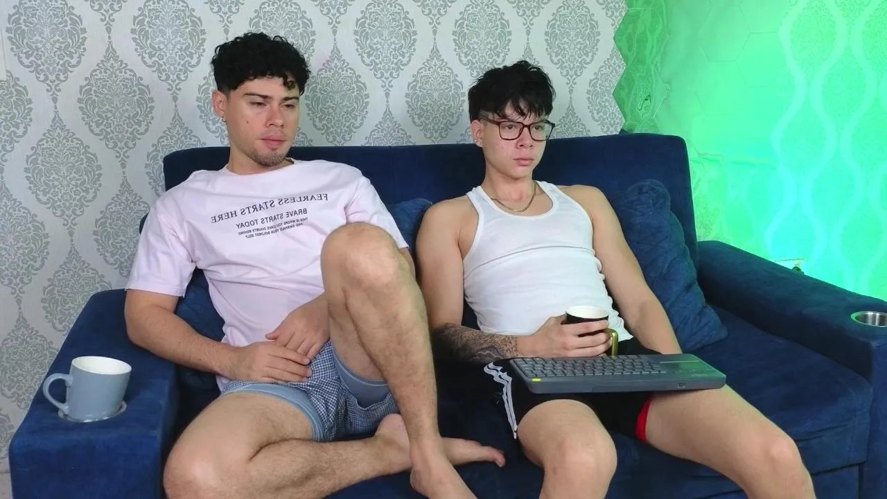 Offline Angel_boyy2 on Cam4