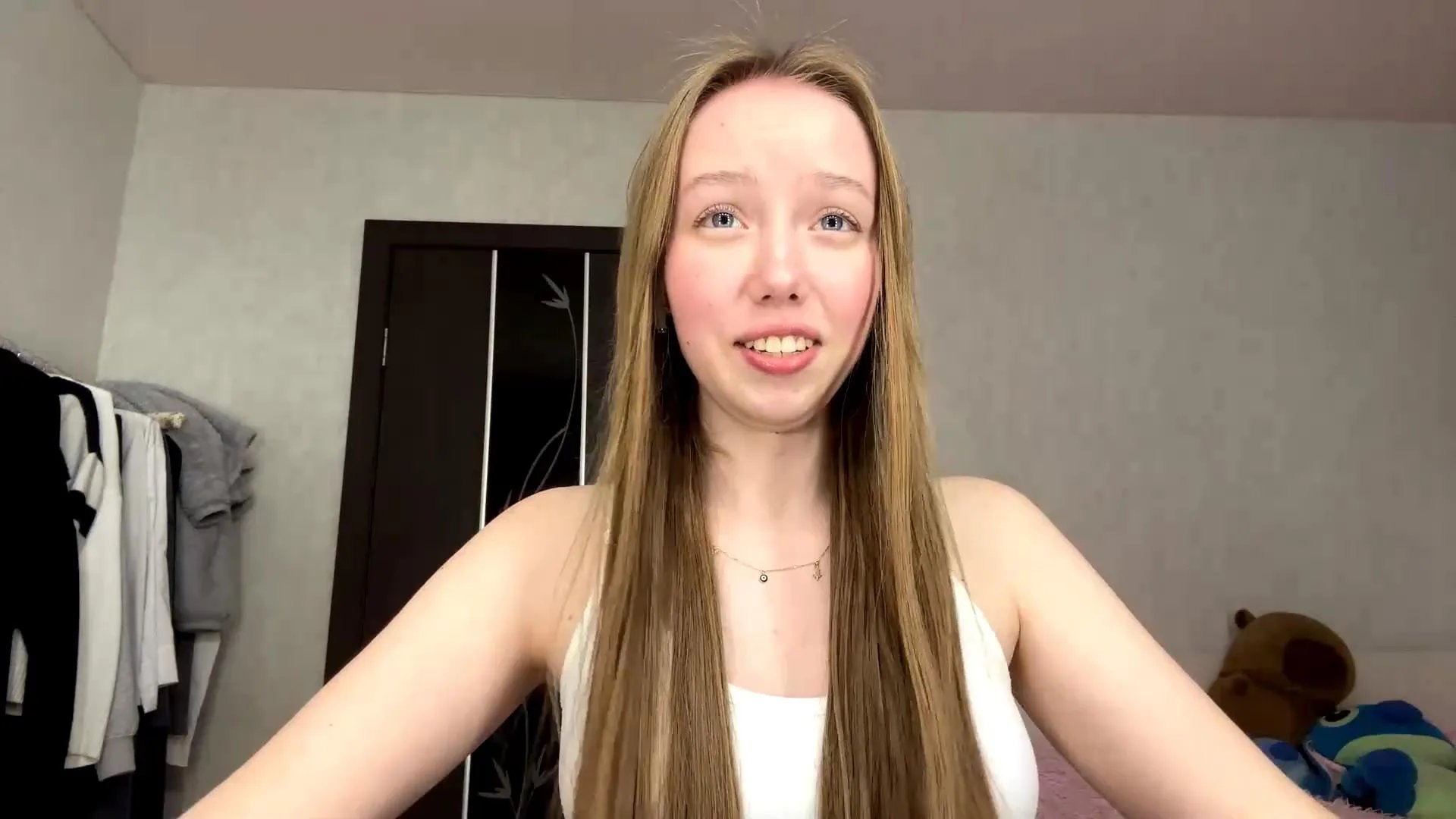 Offline DedraKreiman on Cam4