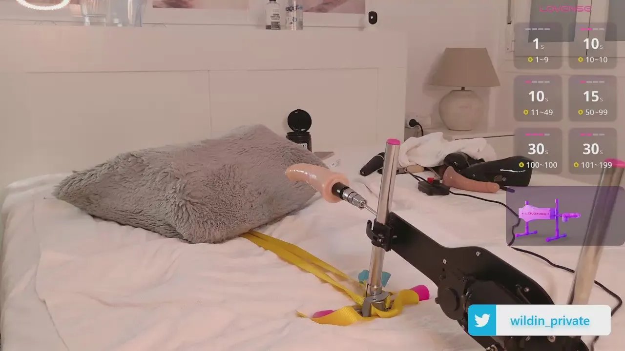 Emma_babe —  #sexmachine #bdsm #pussy #anal #squirt #C2C #analtoys