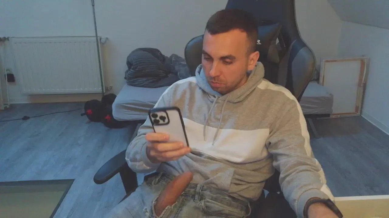 Jeansjunge96 — #Poppers #Jeans #outdoor #smoke #piss #cum