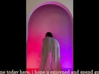 Offline lady-brownn on CamSoda