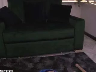 Offline zoe-cruz21 on CamSoda