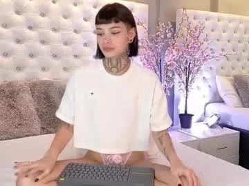 Freechat aa_lunit on Chaturbate
