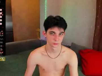 aaron_bang — CUM SHOW #twink #bigcock #young #lovense #feet [0 tokens remaining]